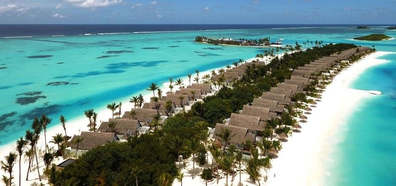 maldives-ozen-by-atmosphere-maadhoo-beach.jpg