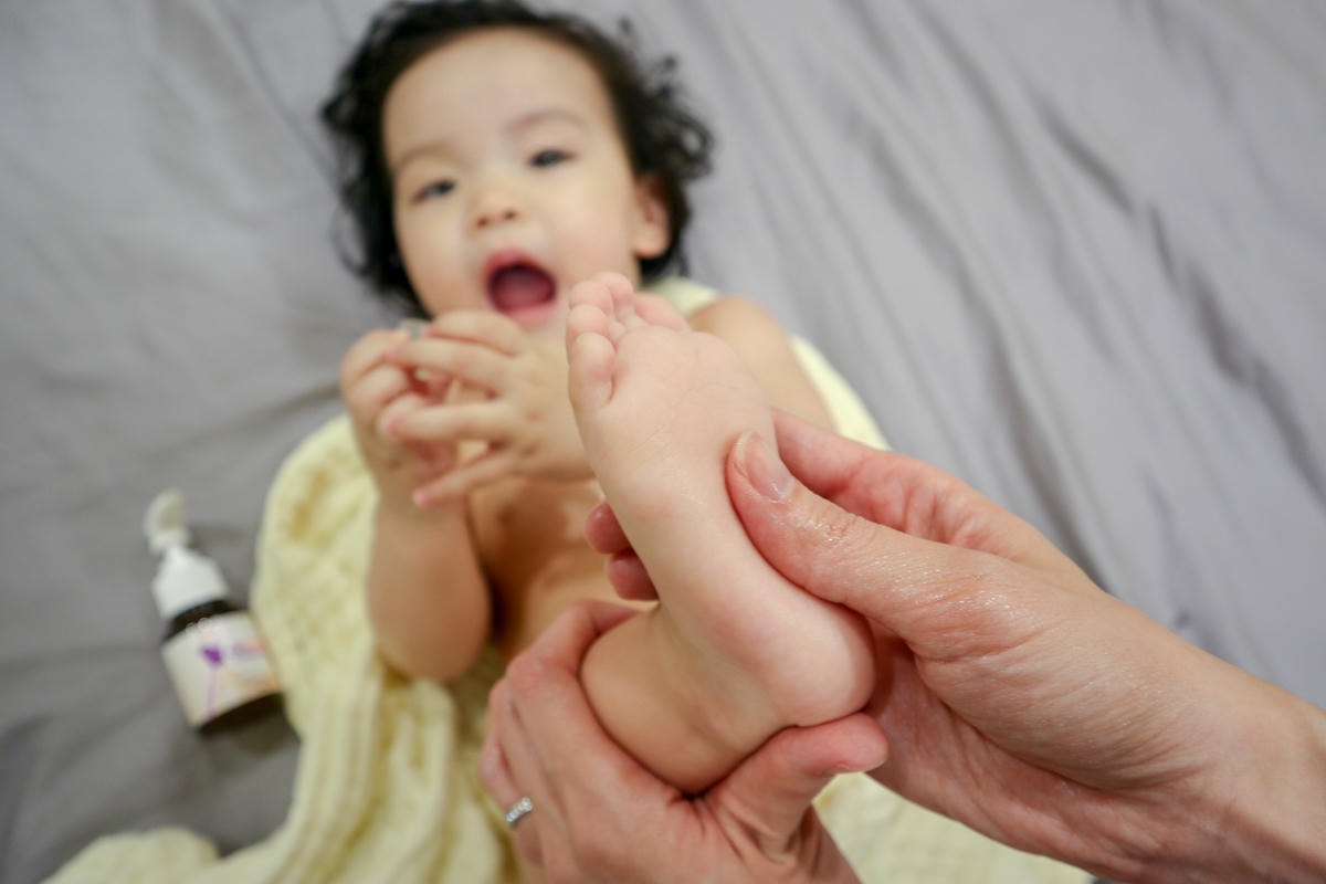 【育兒/好物】馨朵拉Cindora。一瓶抵N瓶超萬用!紫馨膏 【育兒/好物】馨朵拉Cindora。一瓶抵N瓶超萬用!紫馨膏