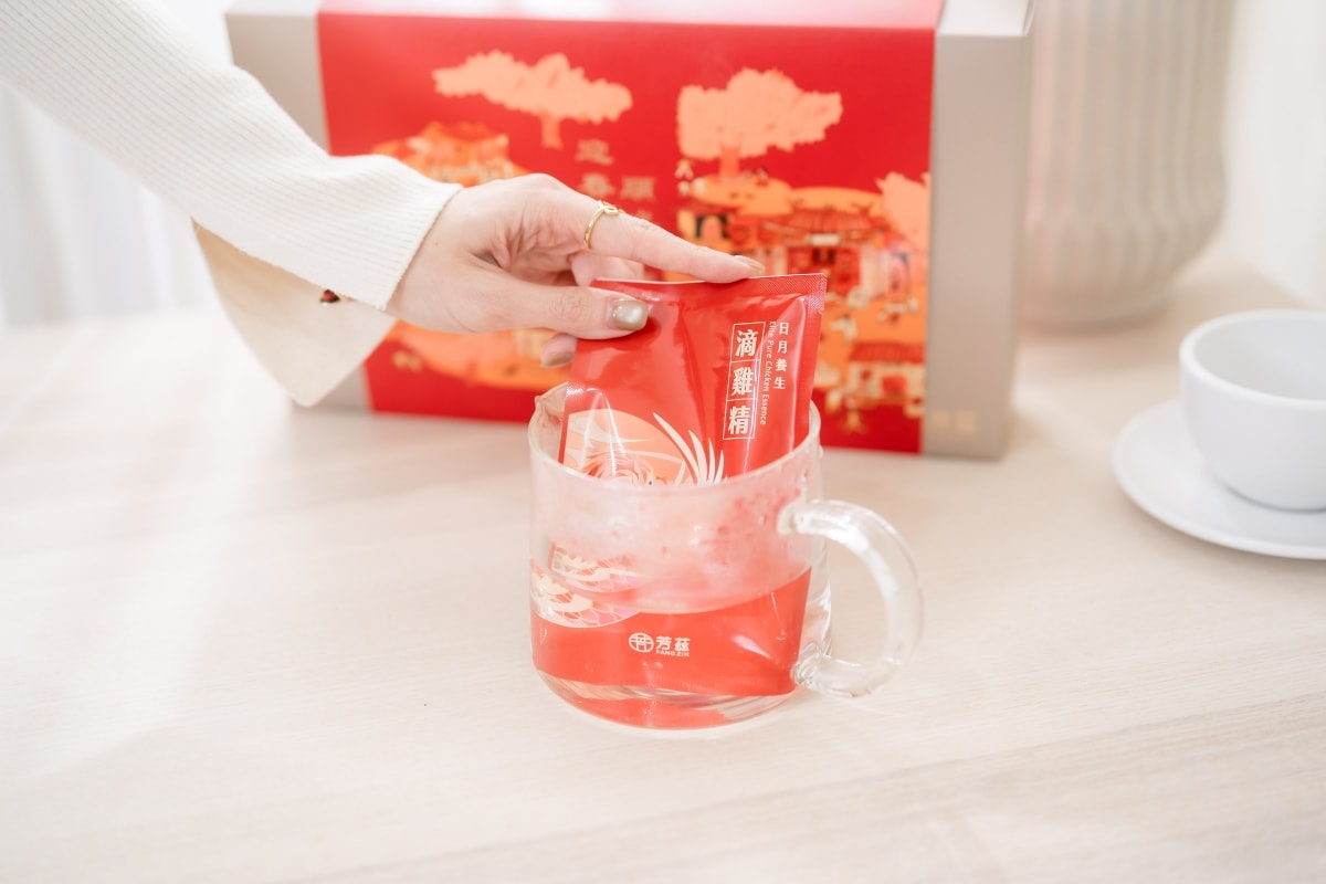 【年節禮盒首選】芳茲雞魚饗宴新春禮盒，全雞滴煉常溫保存的滋補聖品！