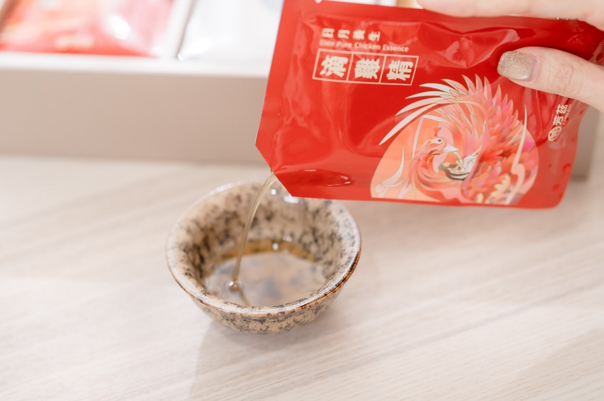 【年節禮盒首選】芳茲雞魚饗宴新春禮盒，全雞滴煉常溫保存的滋補聖品！