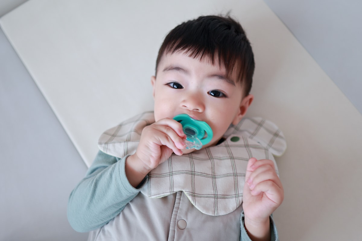 【育兒/好物】一起陪孩子愛上刷牙！溫和震動有效清潔！英國兒童口腔專業品牌Brush Baby電動牙刷/口腔清潔系列